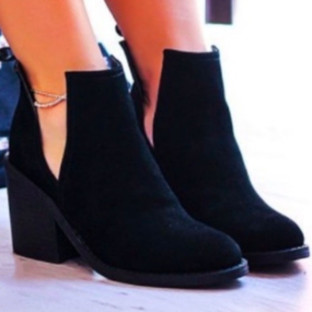 Steve Madden Black Booties